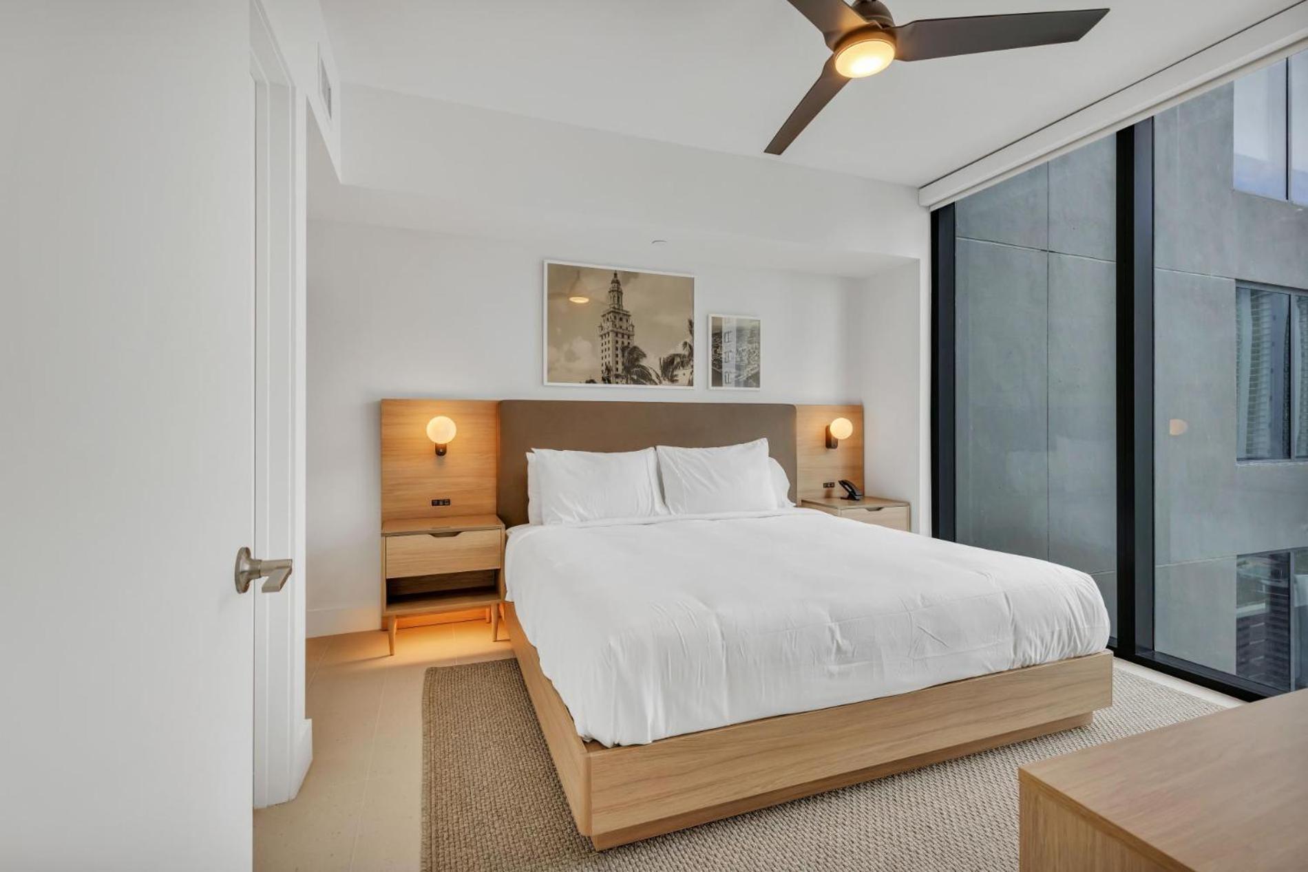 Modern 29th-floor In Downtown Views, Pool, And Gym Access Apartamento