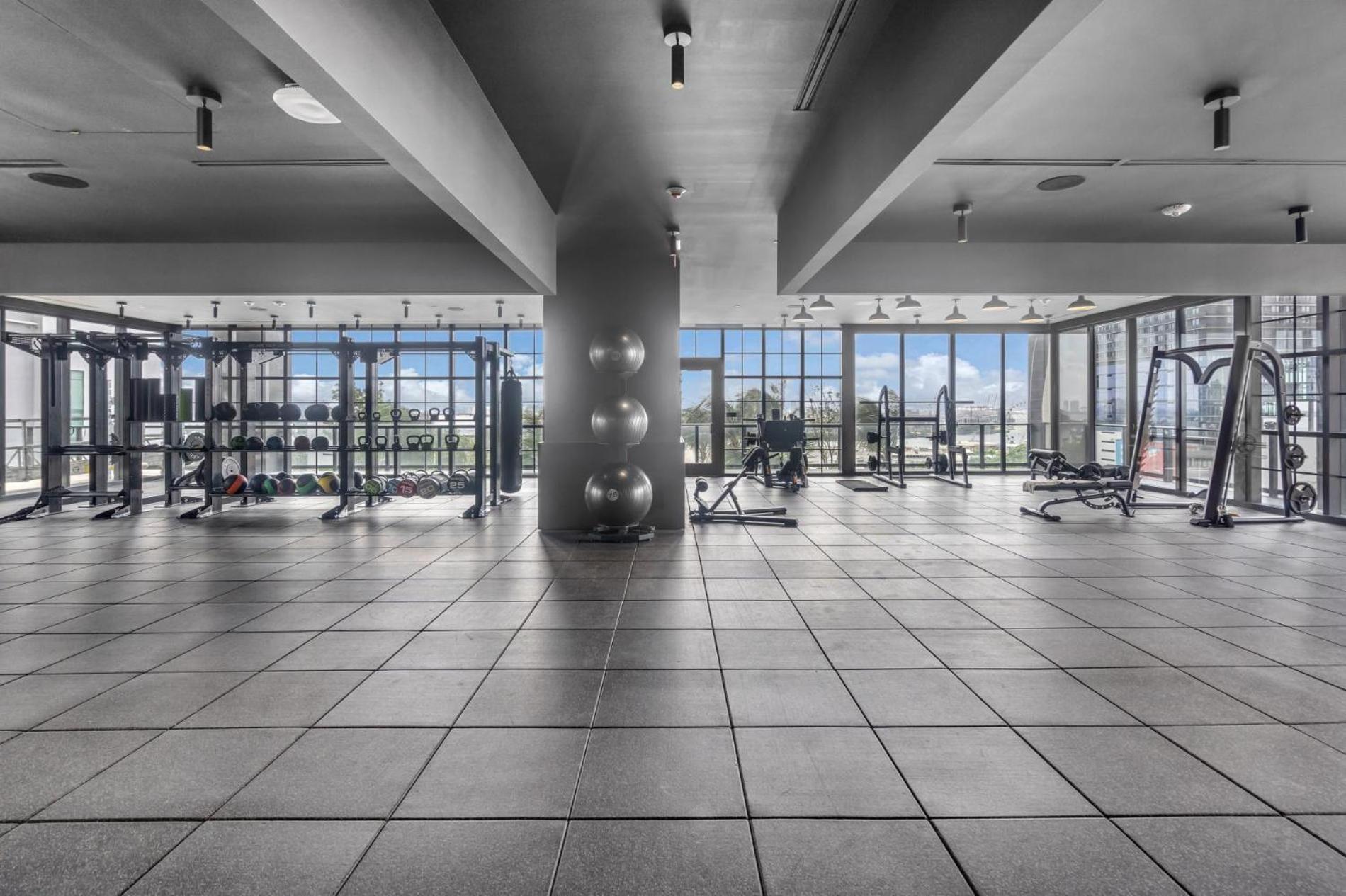Modern 29th-floor In Downtown Views, Pool, And Gym Access Apartamento Miami