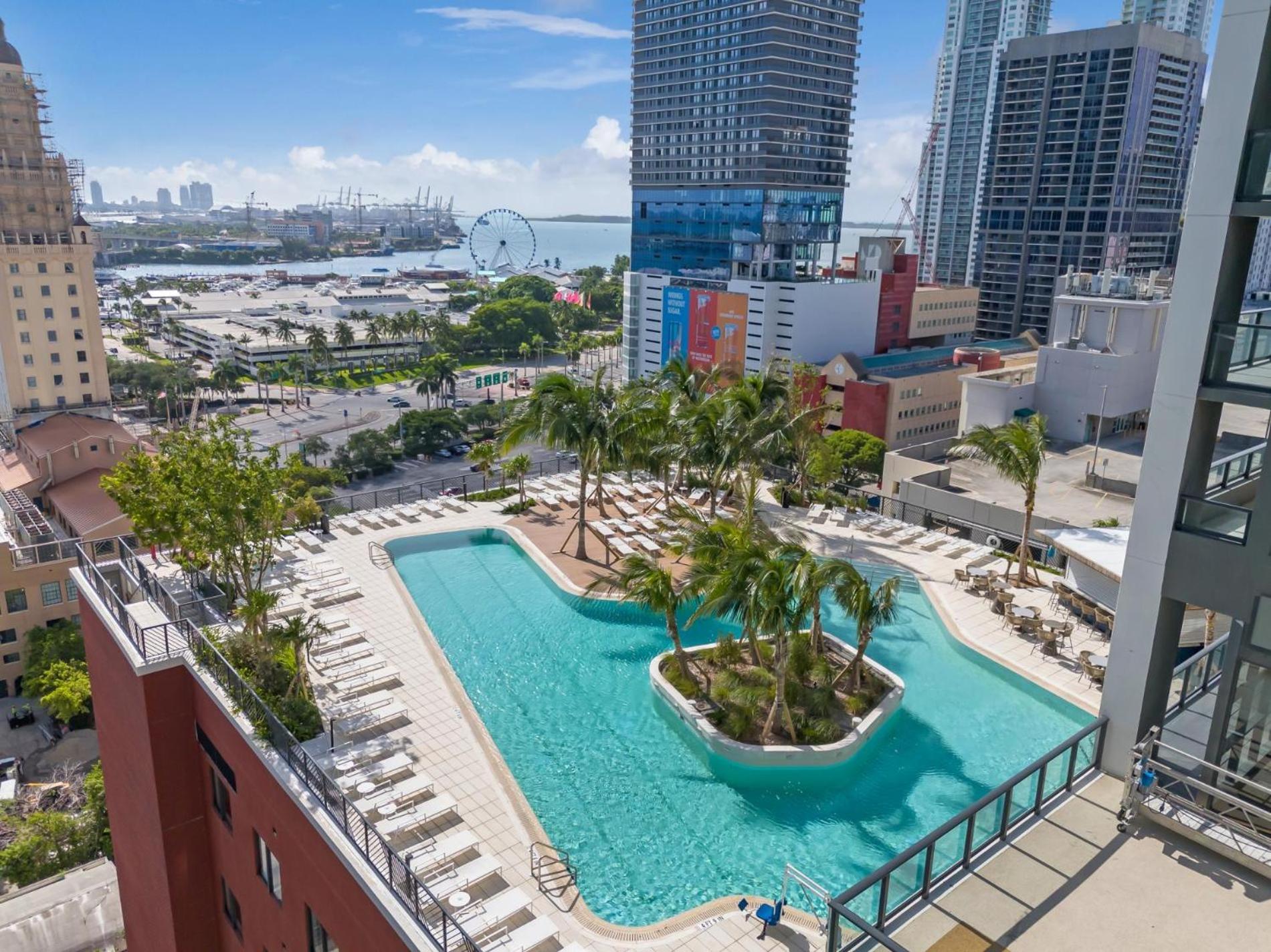 Modern 29th-floor In Downtown Views, Pool, And Gym Access Apartamento *