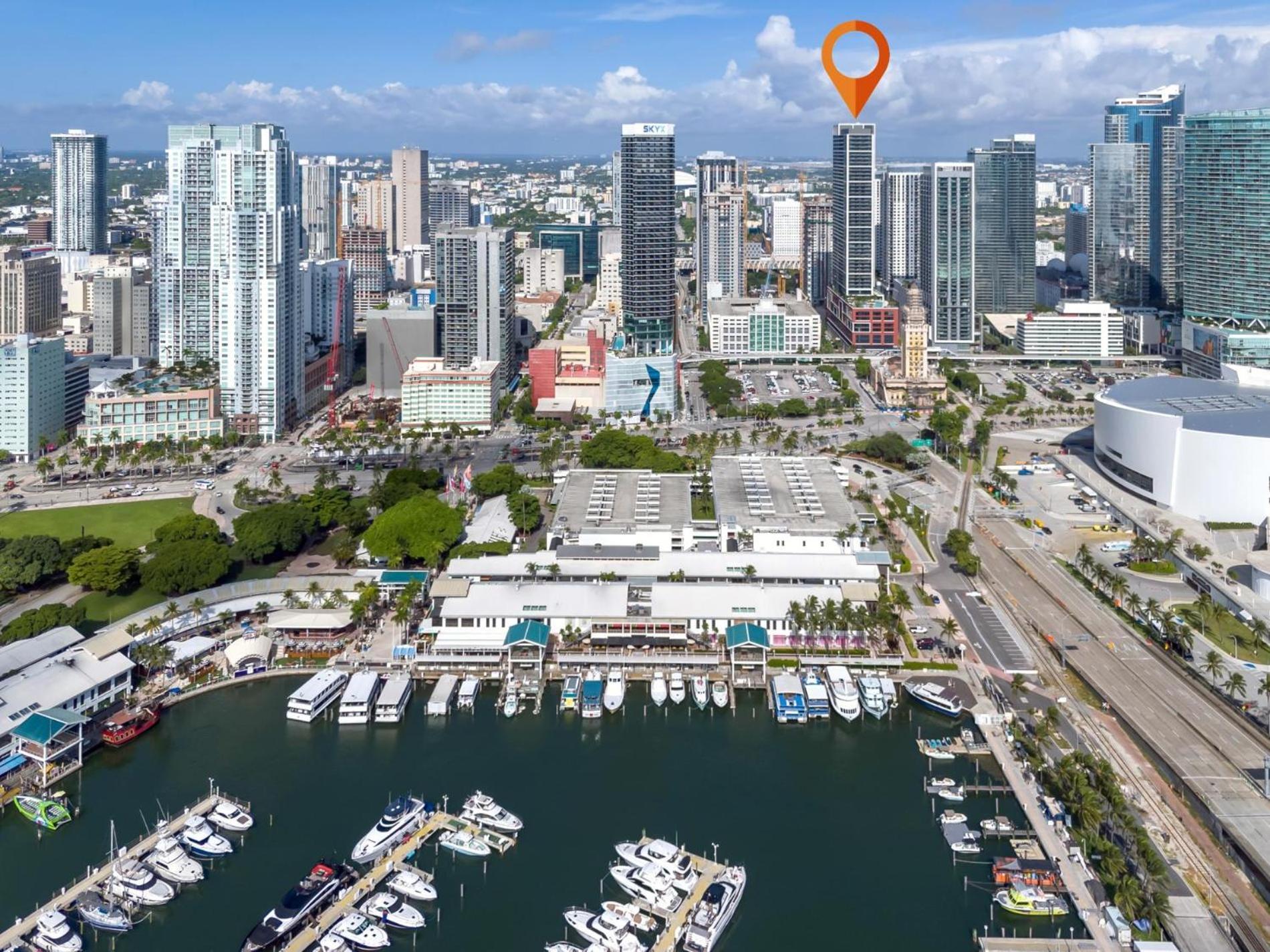 Modern 29th-floor In Downtown Views, Pool, And Gym Access Apartamento